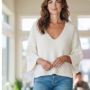 Free People Damsel 100% White Chunky Cotton Knit Cropped Bell Sleeve Sweater SzM